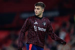 BBC：由于莱昂的加盟，曼联考虑将18岁小将阿玛斯免费租借谢周三