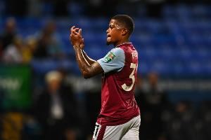 记者：利昂-贝利的团队今日赴意大利与罗马谈判 维拉愿将球员出售