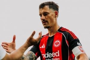 接替特拉普！官方：科赫成为法兰克福新任队长