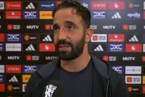 阿莫林谈塞斯科替补：他刚刚做出了改变人生的转会，我们拭目以待