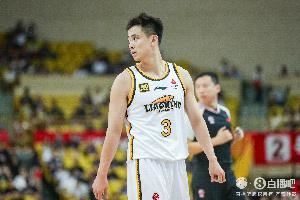 媒体人：4年是规则内辽篮能给的最长年限 双方诚意满满双向奔赴