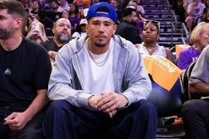 支持同城球队！布克&杰伦-格林等人观战WNBA！