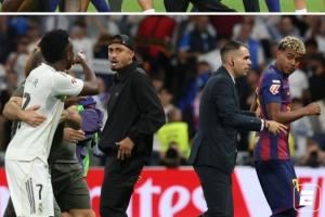 都是队友...国家德比冲突，拉菲尼亚入场帮亚马尔向维尼修斯出头